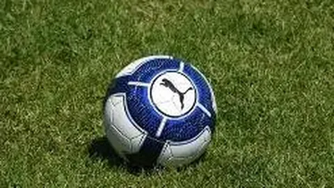 “七年传承，逾四百“足球少年”在津城绿茵场追梦逐影”