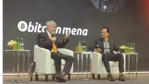 破产姐妹MAX主演喜结良缘，甜蜜热吻画面感动观众